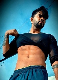 Mr Expensive - A Handsome Muscular Hunk - Masajista in New Delhi Photo 9 of 19