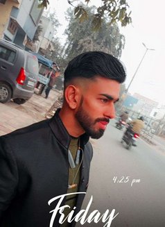 Mr Gagan - Male escort in New Delhi Photo 2 of 3