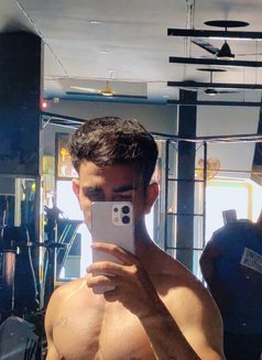 Mr Gagan - Male escort in New Delhi Photo 1 of 4