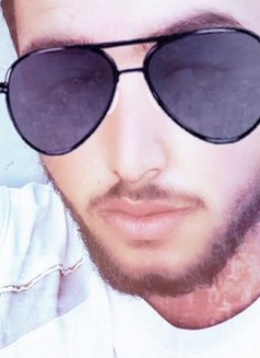 Mr George - Intérprete masculino de adultos in Madinah Photo 1 of 2