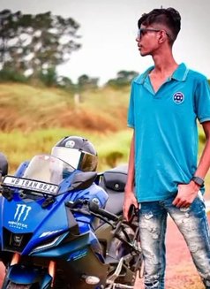 Mr Gorzi - Male escort in Kolkata Photo 3 of 4