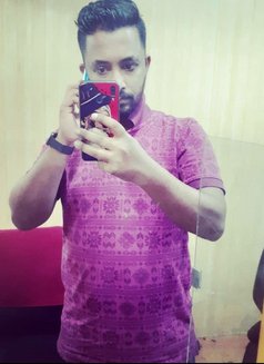 Mr Gru - Acompañantes masculino in Dhaka Photo 3 of 4