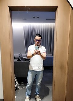 Mr. H - Male escort in Riyadh Photo 8 of 9