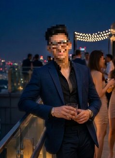 Mr. Handsome - Male escort in Kolkata Photo 5 of 8