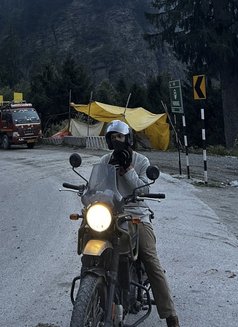 Mr. IITian - Male escort in Noida Photo 2 of 2