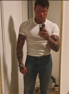 Mr Ink - Male escort in Phuket Photo 4 of 6