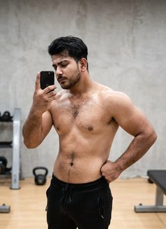 Mr Khan - Male escort in New Delhi Photo 1 of 4