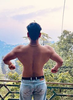 Mr Khan - Male escort in New Delhi Photo 3 of 4