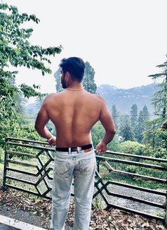 Mr Khan - Male escort in New Delhi Photo 4 of 4