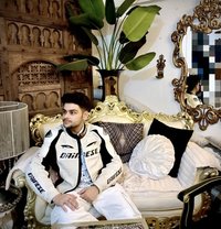 Mr. Lee - Male escort in Singapore