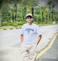Mr. Lee - Male escort in Singapore