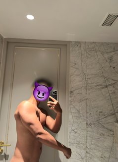 Mr. Midnight - Male escort in Mumbai Photo 1 of 4