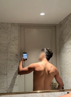 Mr. Midnight - Male escort in Mumbai Photo 2 of 4