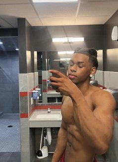 Mr Midnight - Male escort in Abuja Photo 3 of 9