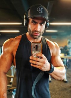 Mr.NaughtyTop - Male companion in Hong Kong Photo 7 of 12