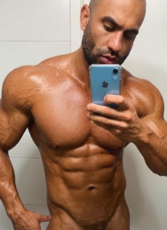 Mr.NaughtyTop - Male companion in Hong Kong Photo 9 of 12