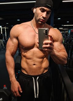 Mr.NaughtyTop - Male companion in Hong Kong Photo 11 of 12