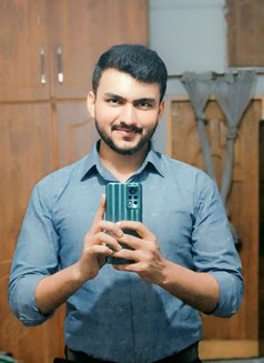 Mr Nobody - Acompañantes masculino in Lahore Photo 1 of 1