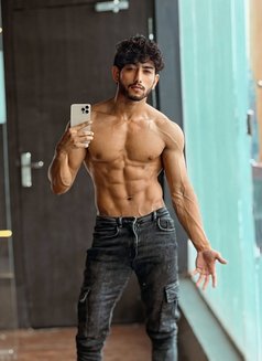 Mr Rise - Male escort in Dhaka Photo 4 of 5