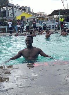 Mr Rr #Ladies Only - Acompañante masculino in Nairobi Photo 2 of 5