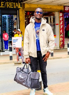 Mr Rr #Ladies Only - Acompañante masculino in Nairobi Photo 5 of 5
