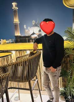 Mr Shahrukh - Male escort in New Delhi Photo 1 of 4