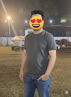 Mr Shahrukh - Male escort in New Delhi Photo 5 of 5