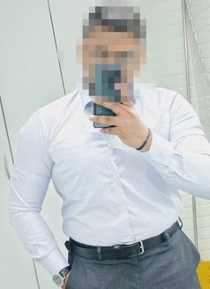 Mr Simba - Male escort in Mumbai Photo 1 of 3