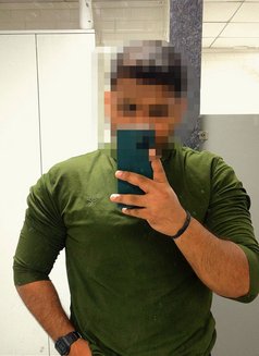 Mr Simba - Male escort in Mumbai Photo 3 of 3