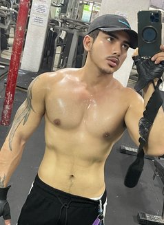 Mr Swabe - Acompañante masculino in Manila Photo 17 of 18