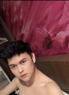 Mr. Sweet - Male escort in Jakarta Photo 5 of 6