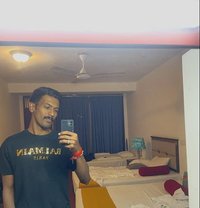 Mr T - Acompañantes masculino in Manila