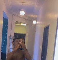 Mr. Whyte - Male escort in Accra