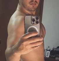 Mr Wild - Intérprete masculino de adultos in New Delhi