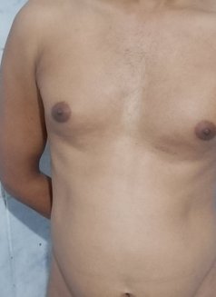 Mr. X The Pussy eater and Squirt maker - Male escort in Abu Dhabi Photo 2 of 5