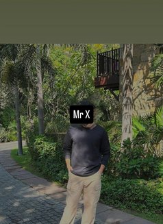 Mr X! 8" Thick juicy Tool - Male escort in New Delhi Photo 2 of 3