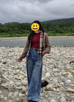 Mriganki - puta in New Delhi Photo 2 of 6