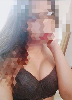 Mrithula Kochi - Acompañantes transexual in Kochi Photo 3 of 7