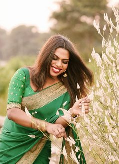 Mrithula (Model & Artist) Top/ Btm mallu - Acompañantes transexual in Kochi Photo 8 of 18