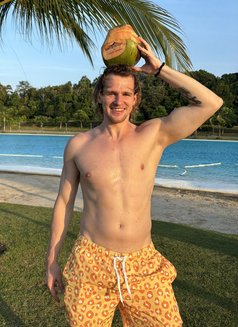 MrNoah - Male escort in Hong Kong Photo 15 of 19