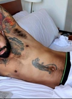 MrTHICK8 - Acompañantes masculino in Beirut Photo 4 of 9