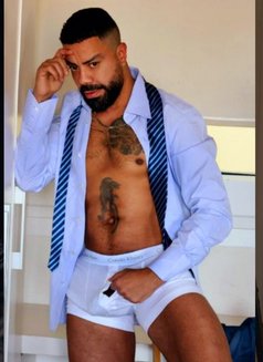 MrTHICK8 - Acompañantes masculino in Beirut Photo 7 of 9