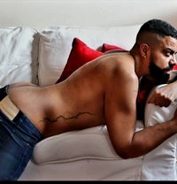 MrTHICK8 - Acompañantes masculino in Limassol