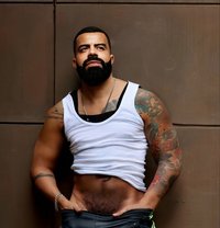 MrTHICK8 - Acompañantes masculino in Limassol