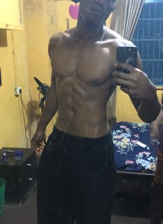 Mrwants - Male companion in Lagos, Nigeria Photo 9 of 10