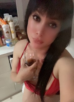 Ms Asia Akawili - Acompañantes transexual in Dubai Photo 3 of 4