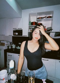 Ms. Cntlyn - Transsexual escort in Manila Photo 3 of 8