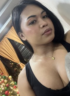 Ms. Klyn - Transsexual escort in Manila Photo 6 of 6