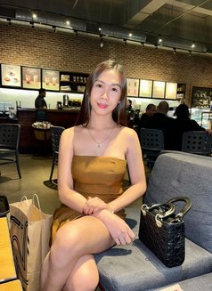 Ms Stacy - Transsexual escort in Manila Photo 15 of 18