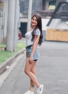 Ms. Yumi - escort in Makati City Photo 5 of 7